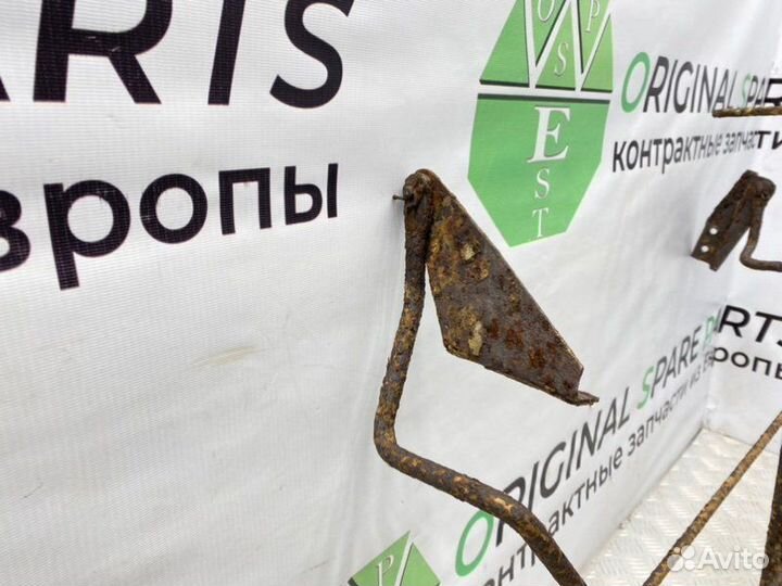 Ниша запаски Hyundai H-1 A1 D4CB 2.5 crdi 2003