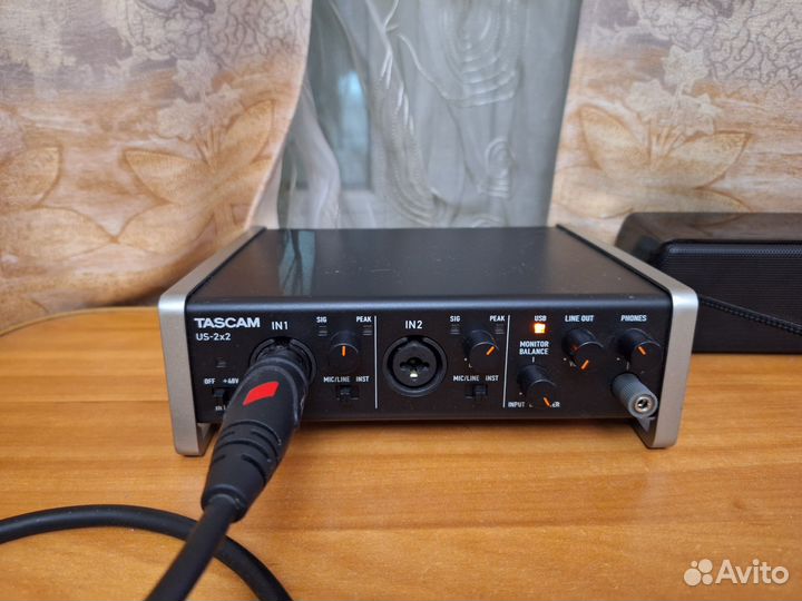 Внешняя звуковая карта Tascam US-2x2 USB2.0