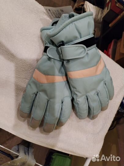 Перчатки женские лыжные