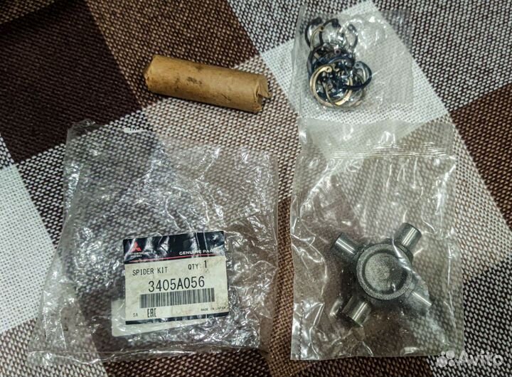 Крестовина переднего кардана Mitsubishi 3405A056