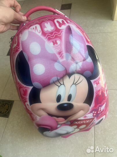 Детский чемодан на колесиках