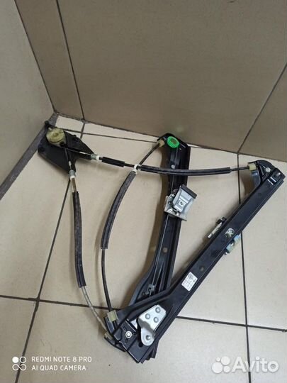 Стеклоподъемник передний правый Volkswagen Polo 5