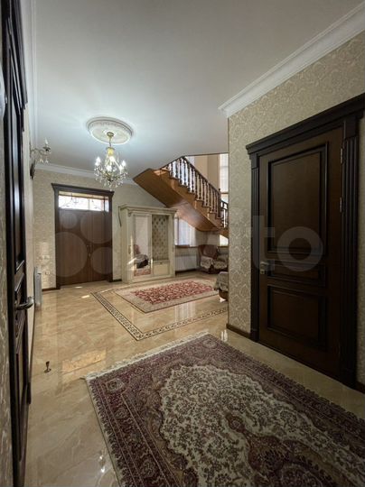 Дом 406,8 м² на участке 5,4 сот.