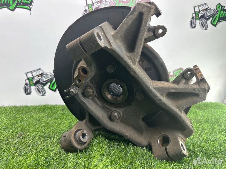 Ступица задняя левая Nissan Armada TA60 VK56DE