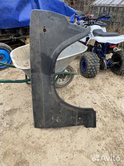 Крыло новое ваз2107