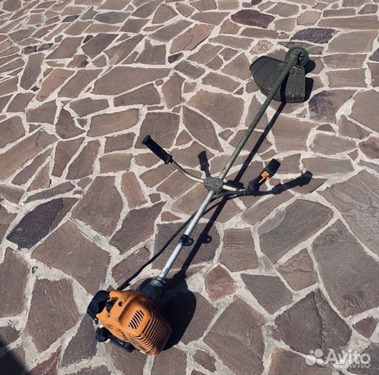 Бензиновый триммер P.I.T