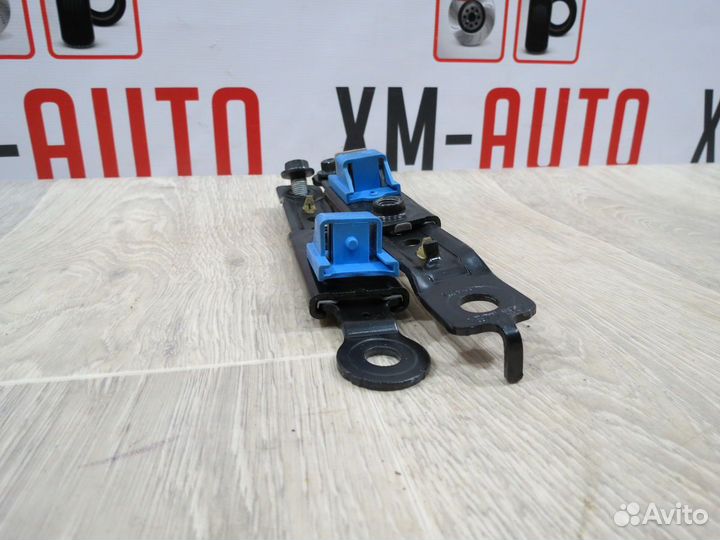 Механизм регулировки ремня Hyundai Solaris 2