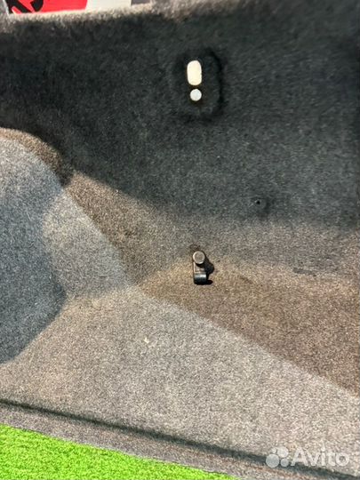 Обшивка багажника задняя правая Honda Accord CR7