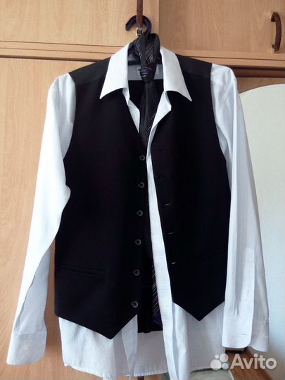 Продам костюм