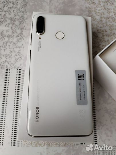 HONOR 20 Lite (RU), 4/128 ГБ