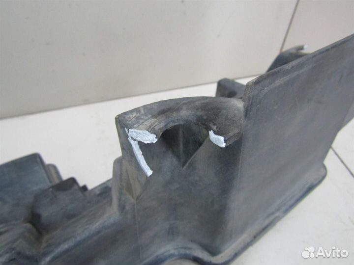 Резонатор воздушного фильтра Toyota Land Cruiser