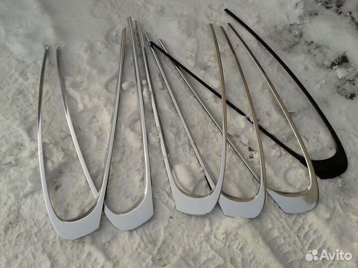 Jaguar XF 2007-2015 молдинг на заднюю левую дверь