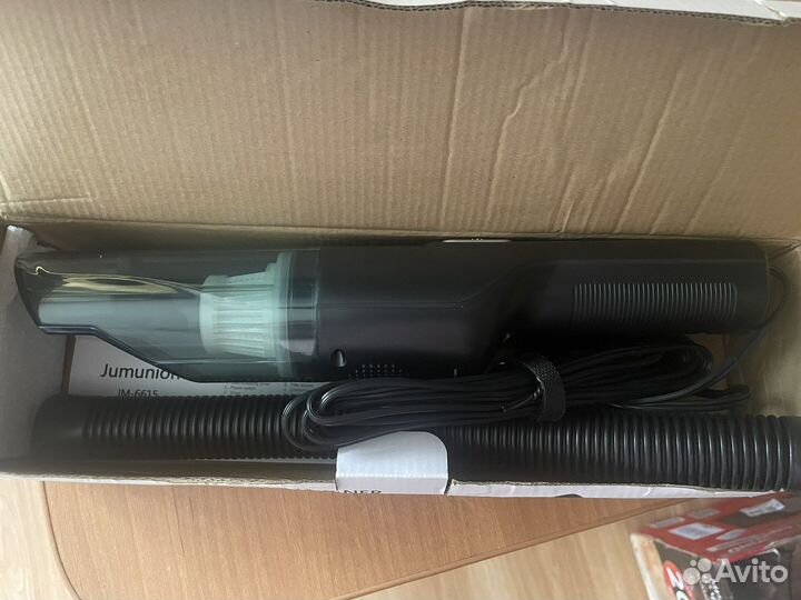 Автомобильный пылесос