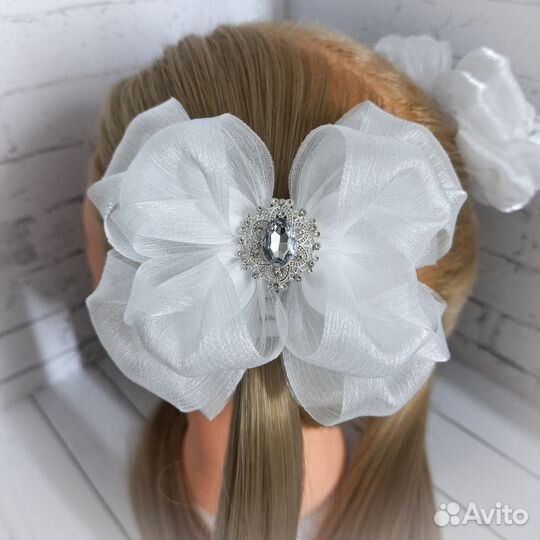 Бантики для волос белые