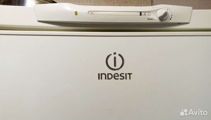 Холодильник Indesit рабочий