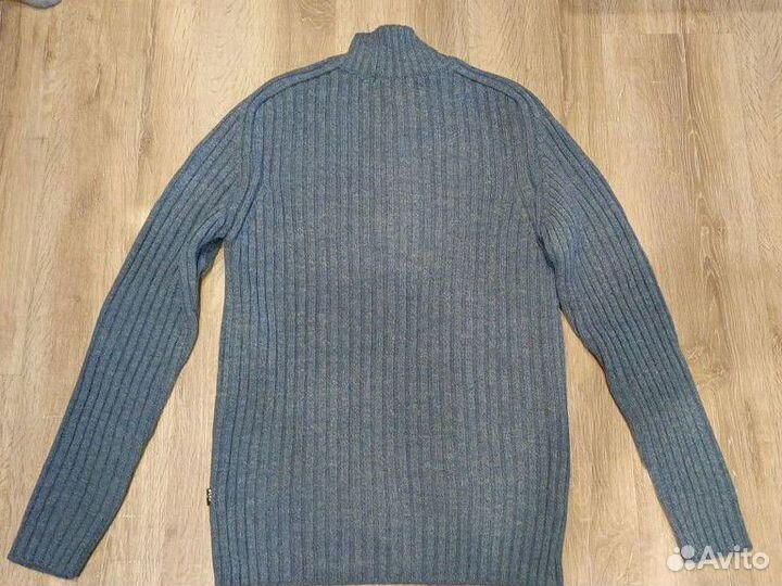 Свитер шерстяной мужской