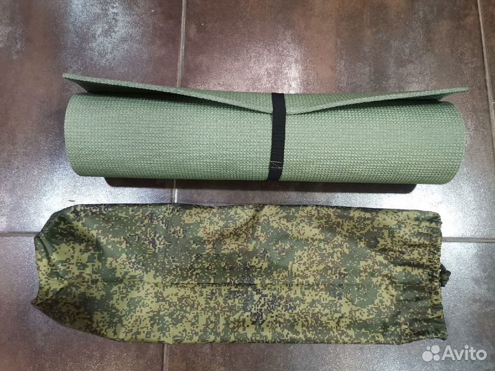 Коврик под спальник