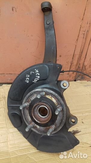 Кулак пер левый Jeep Grand Cherokee рестайлинг WK2