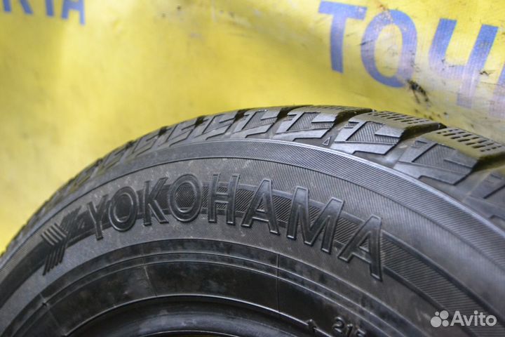 Yokohama Ice Guard IG50 215/65 R16