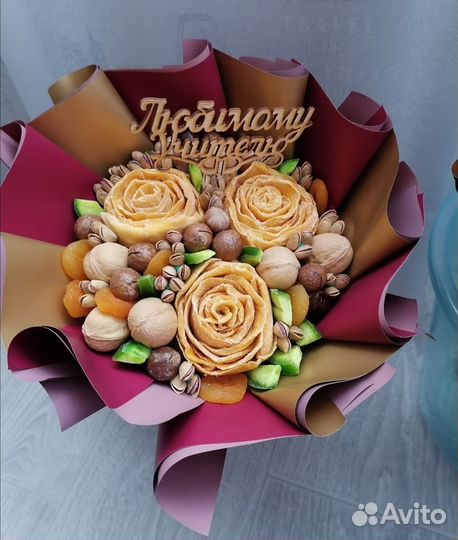 Съедобные букеты из орехов. Букет учителю