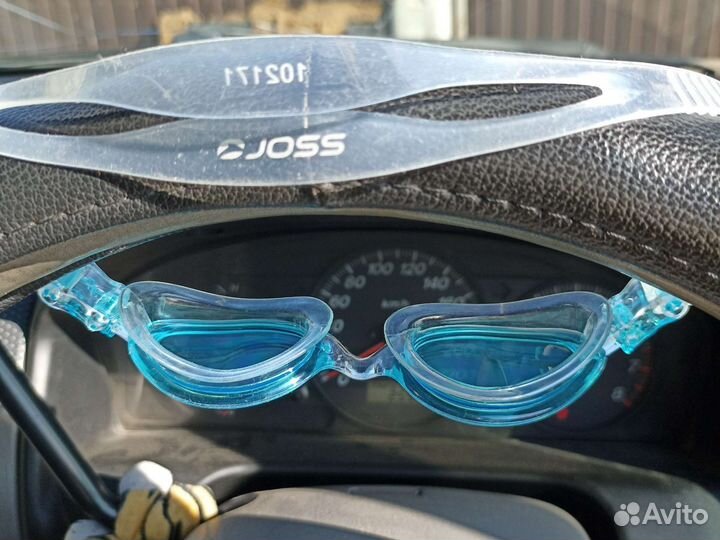 Очки для плавания