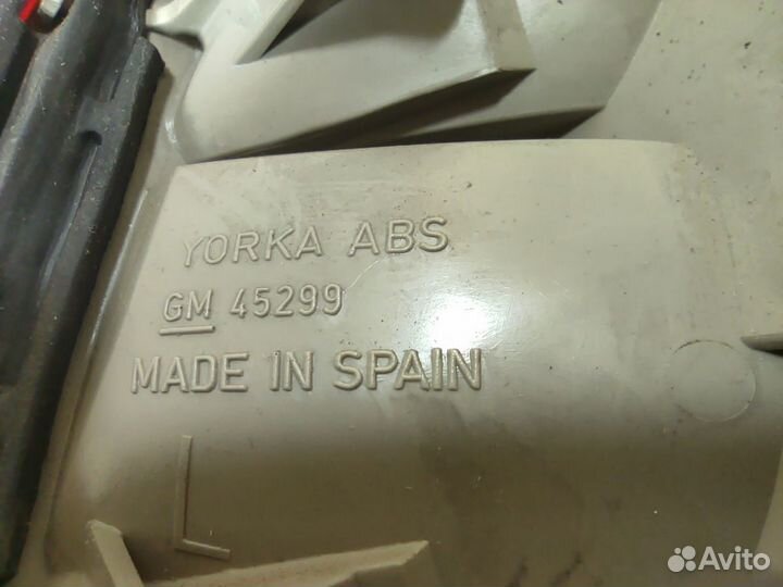 Фонарь задний внутренний левый Opel Omega B