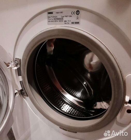 Стиральная машина на запчасти zanussi