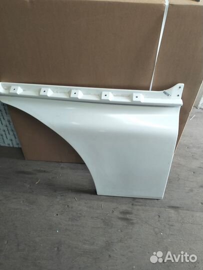 Нижняя панель правой двери 811W626106006