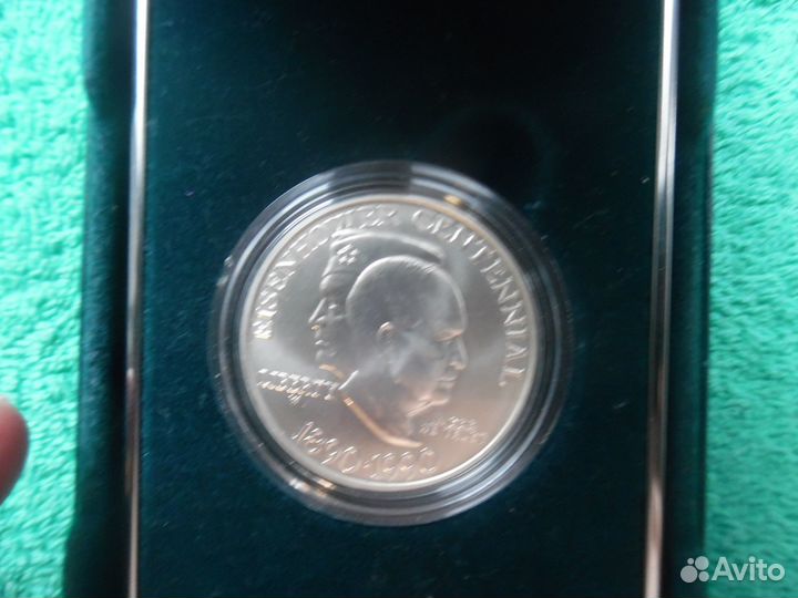 Монета США 1990