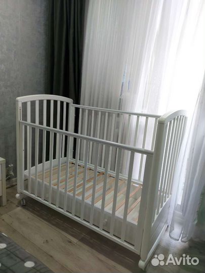 Детская кроватка