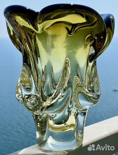 Чешское цветное стекло Ваза