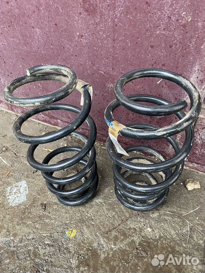 Пружины задние jeep Wrangler 2 шт
