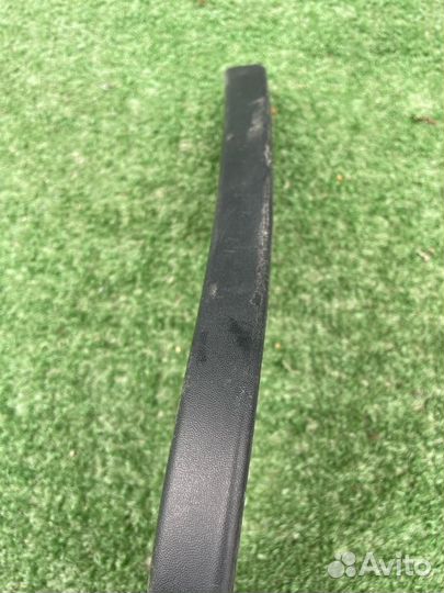 Накладка на порог задняя правая Nissan Terrano D10