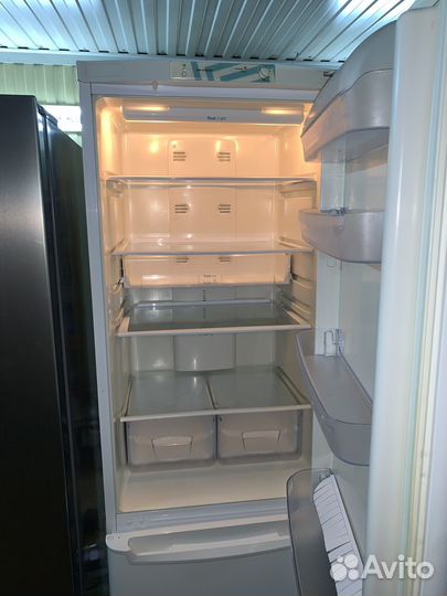 Холодильник Indesit NoFrost