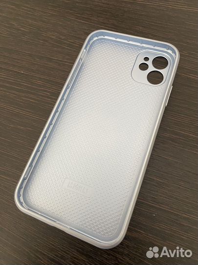 Чехол на айфон 11