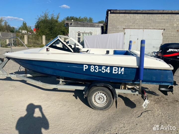 Катер Стрелка-м, мотора Mercury F60 и прицеп