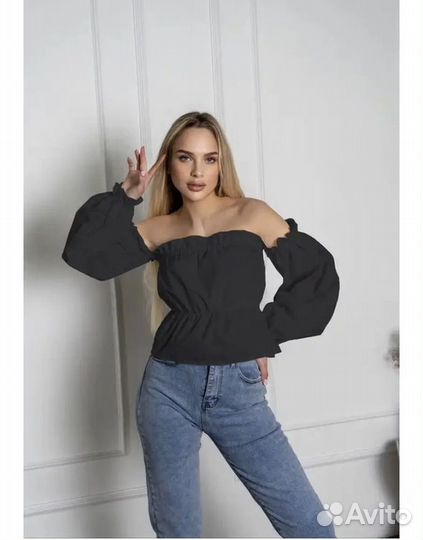 Топ с обьемными рукавами