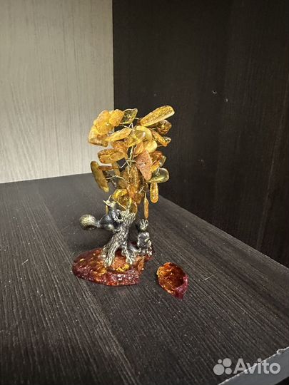 Старуэтка из янтаря (отколот кусок)