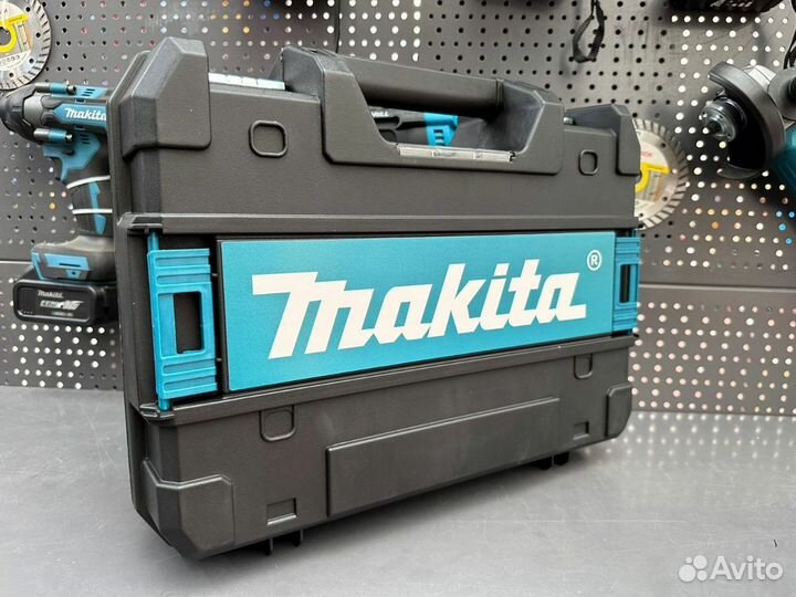 Лазерный уровень makita со штативом