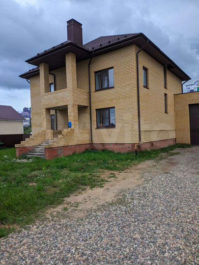 Коттедж 380 м² на участке 15 сот.