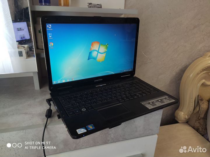 Ноутбук eMachines E725 проц 2ядра по 2,20гц озу4гб