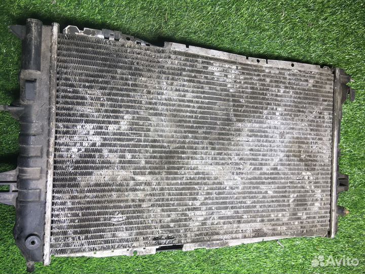 Радиатор основной Opel Zafira 2007