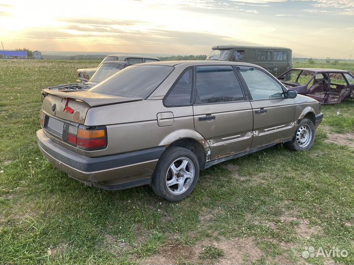 Volkswagen Passat 1.8 МТ, 1989, 200 000 км