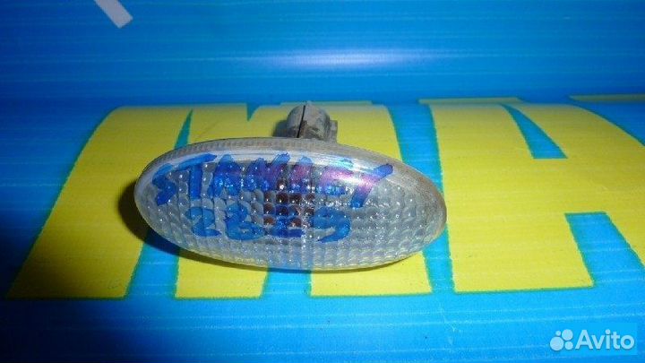 Повторитель в крыло передний Mazda Mpv LY3P 2009