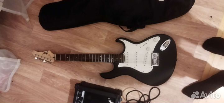 Электро гитара с комбиком