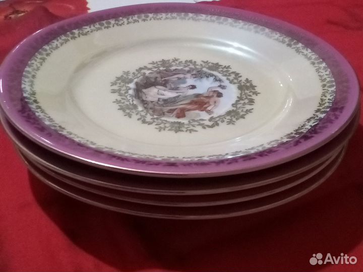 Тарелки из сервиза Мадонна 19 см