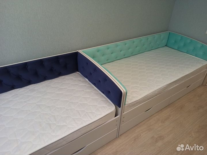 Детская кровать Софа с мягкими спинками
