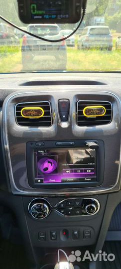 Штатное новое головное устройство renault с рамкой