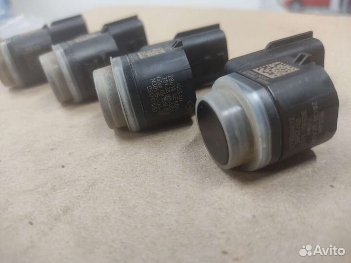 Датчик парковки Nissan