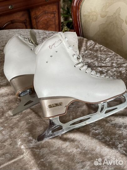 Фигурные коньки edea